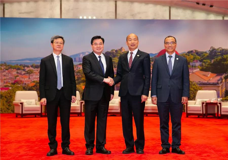 政府領(lǐng)導(dǎo)會見1.jpg